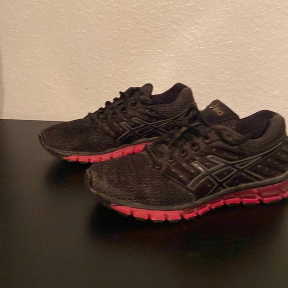 ASICS - Picture 3 of 5